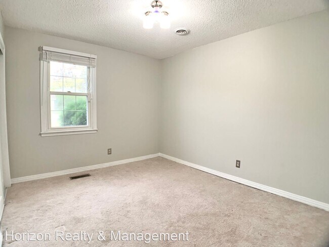 Building Photo - 3 br, 2 bath House - 2707 Dove Ct