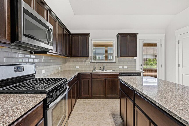 Building Photo - 5800 Marostica Ln