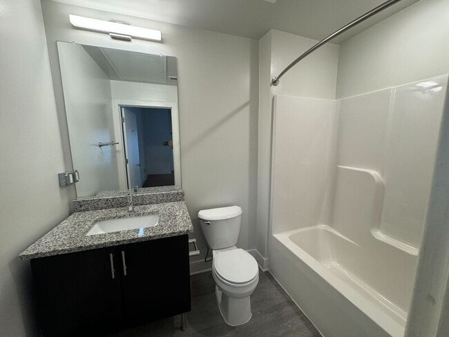 Building Photo - 17 W Main St