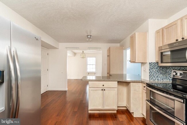 Building Photo - 1402 Spring Plow Ct