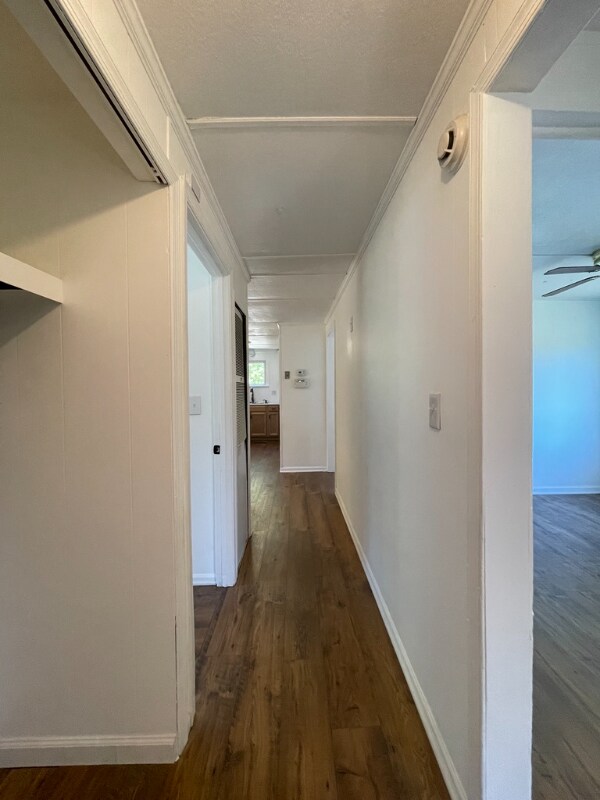 Building Photo - 10714 Quaker Rd