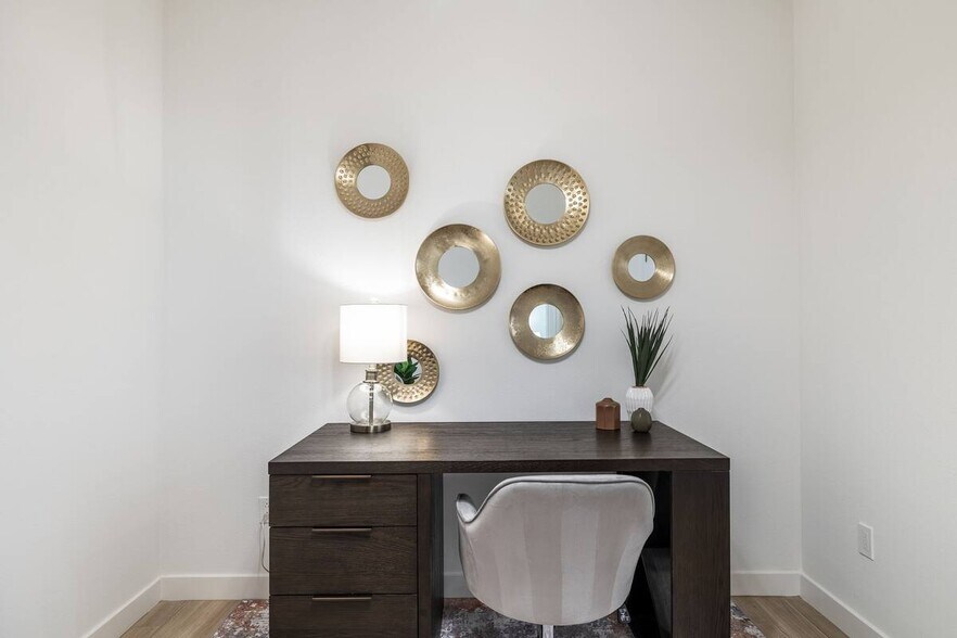 Den/office - 2511 W Queen Creek Rd
