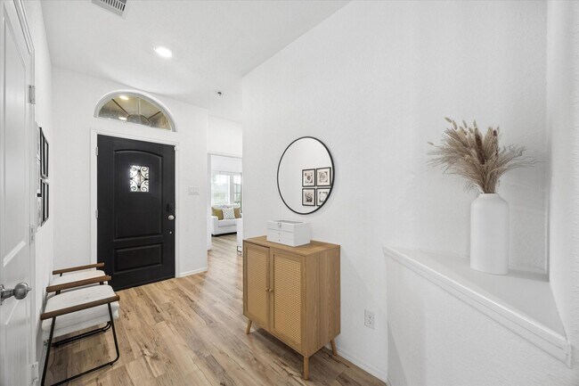 Building Photo - 7511 Greenbriar Cayon Ln