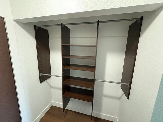 Building Photo - 2 Bedroom 2 Bath Condo in Salt Lake City!