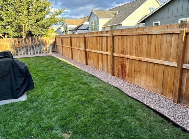 Building Photo - 3042 SW Indian Pl