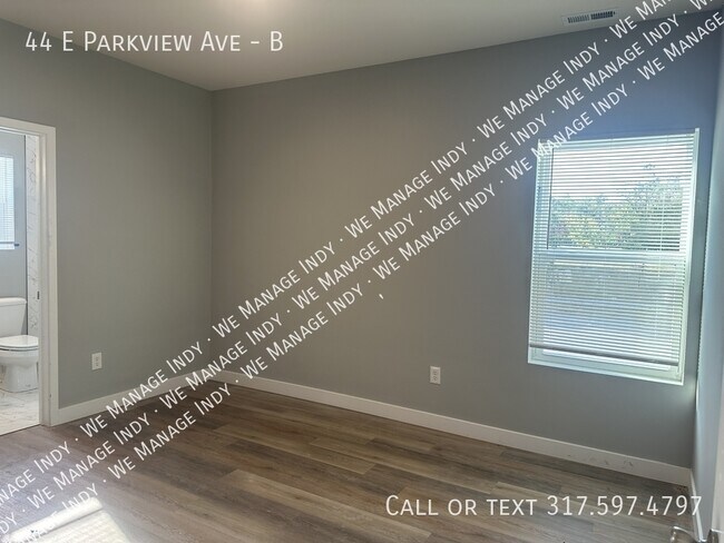 Building Photo - 44 E Parkview Ave