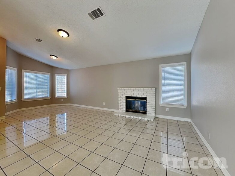 Building Photo - 4401 Montara Dr