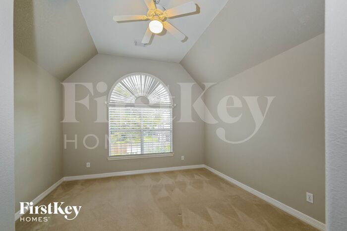 Building Photo - 17714 Meadow Crossing Ln