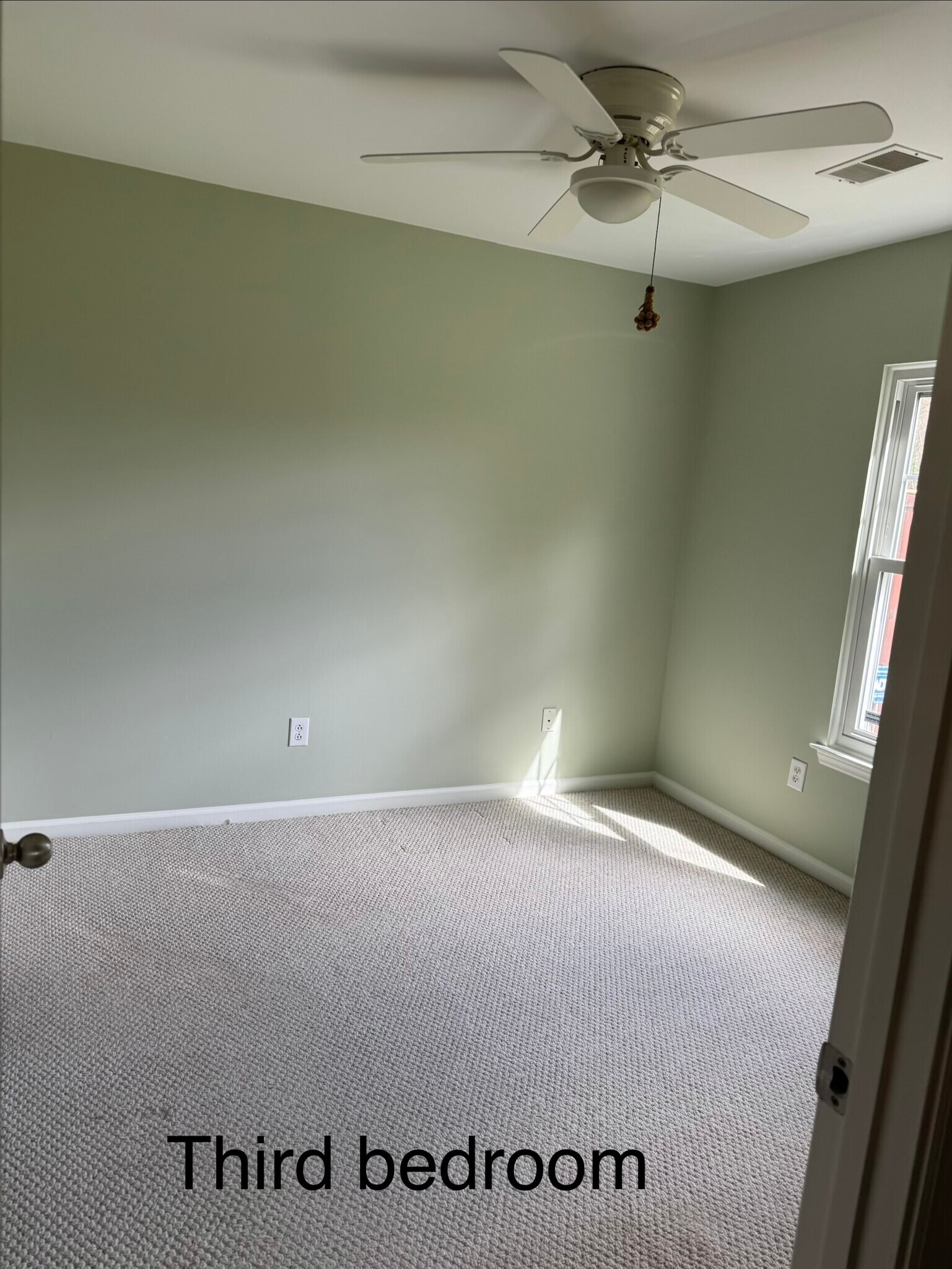 Building Photo - 102 Bill Park Dr