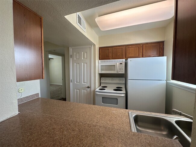 Building Photo - 7315 Brompton St