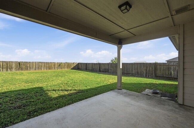 Building Photo - 1216 Violet Ln