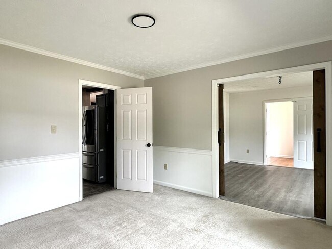 Building Photo - 6604 Kodiak Dr