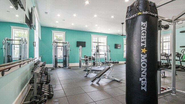 Building Photo - 12000 Sweet Pl