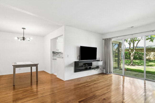 Building Photo - 1411 Wentworth Ct