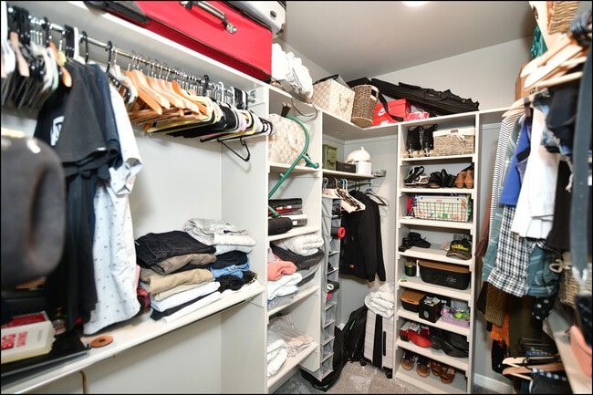 Building Photo - 13187 Borwick Rd