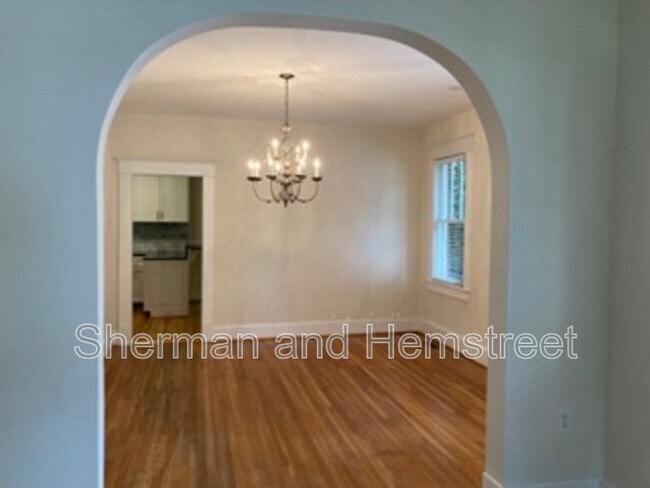 Building Photo - 2809 Lombardy Ct
