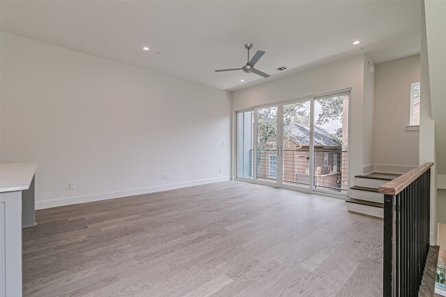 Building Photo - 6028 Lewis St