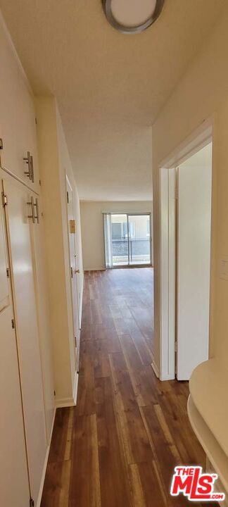 Building Photo - 1352 N Citrus Ave