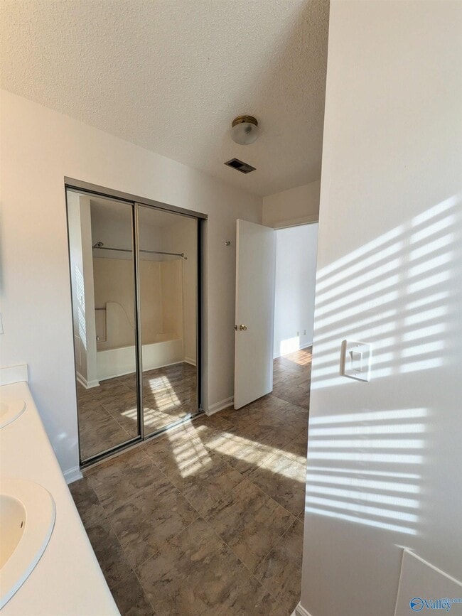 Building Photo - 221 Knox Creek Trail NW