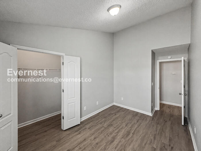 Building Photo - 8596 Thomas Rd