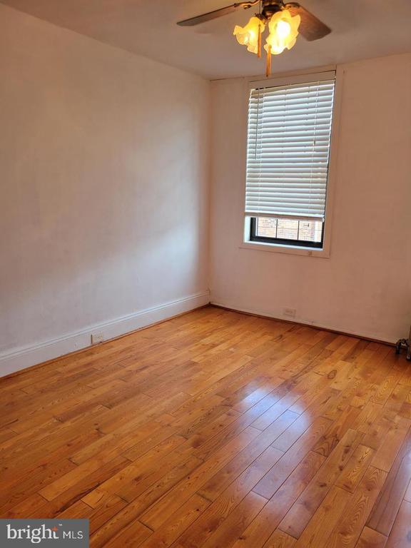 Building Photo - 838 Sears St