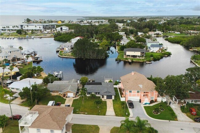 Building Photo - 6617 Harbor Dr