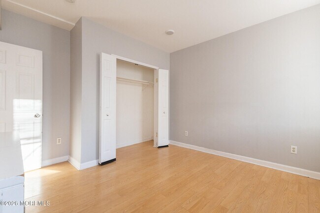 Building Photo - 158 Terrace Ave