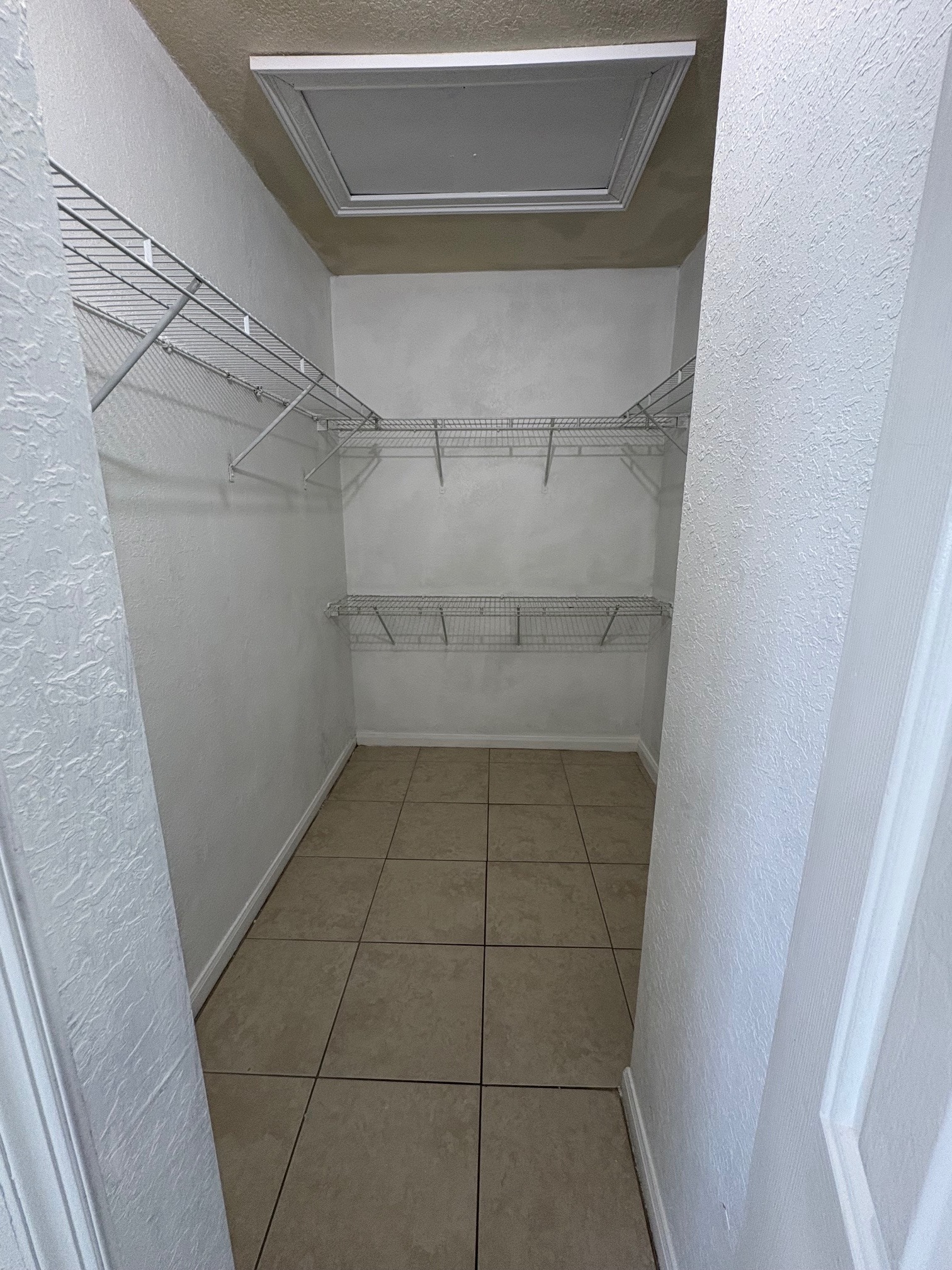 Building Photo - 2819 SE 15th Rd