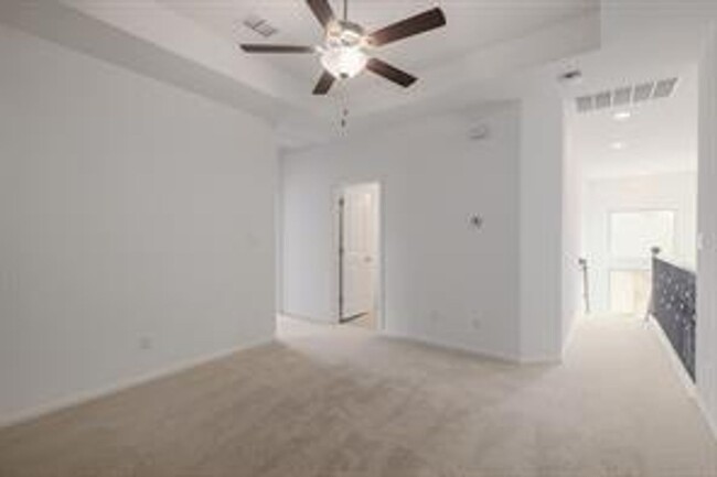 Building Photo - 135 Cartwheel Bend
