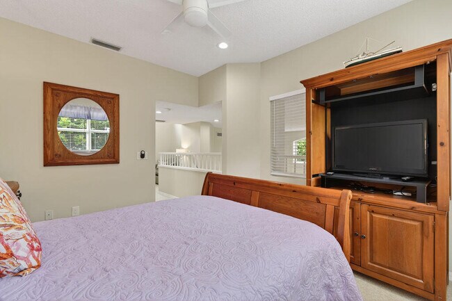 Building Photo - 2074 Mainsail Cir