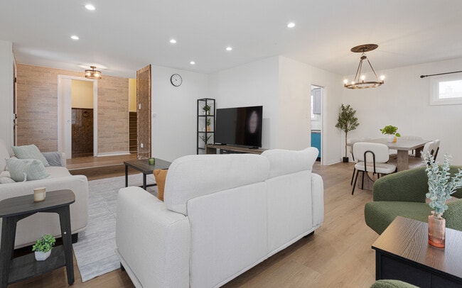 Building Photo - 7618 Beckwith Rd