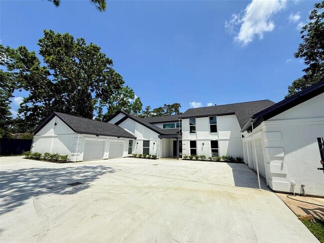 Building Photo - 12564 Memorial Dr