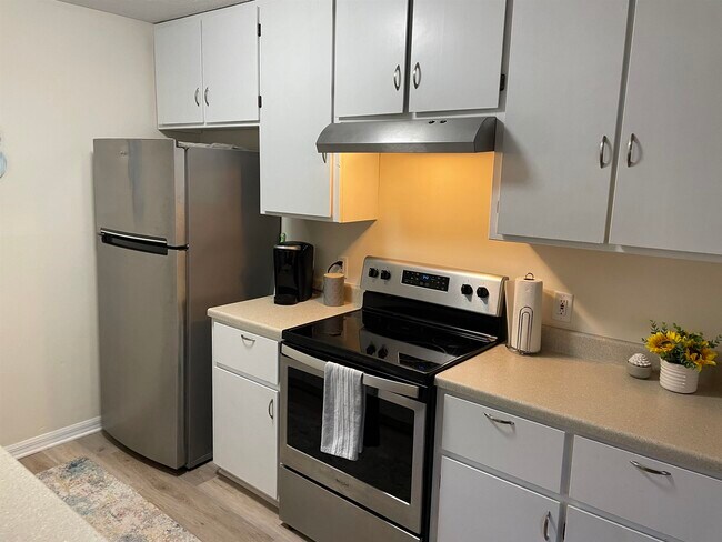 Building Photo - 203 E St