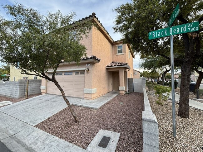 Building Photo - Gorgeous 3Bed/2.5Bath/2Car, 2-Story Home located in Spring Valley