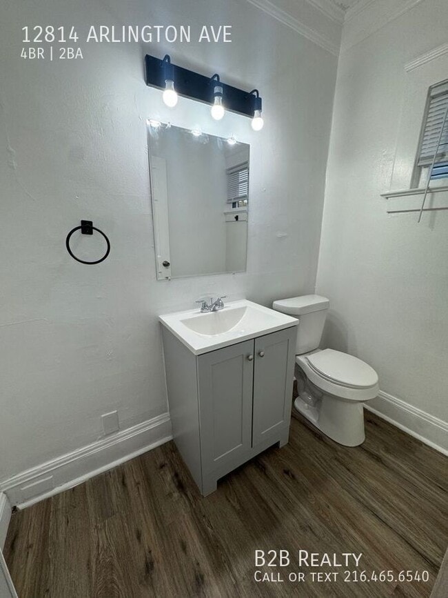 Building Photo - 12814 Arlington Ave