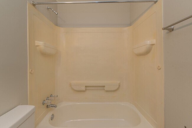 Building Photo - Updated 2 Bed / 1 Bath Home for Rent in Augusta – $1,000/month!