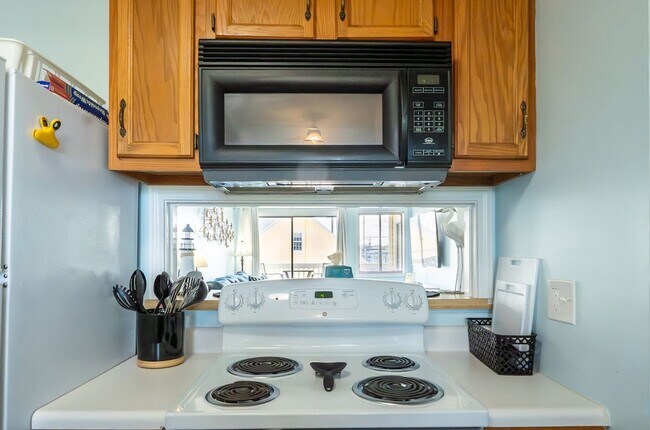 Building Photo - 302 Canal Dr