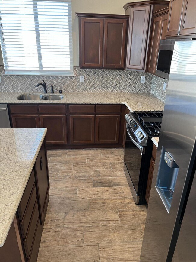 Building Photo - 12701 Iron Falls Dr