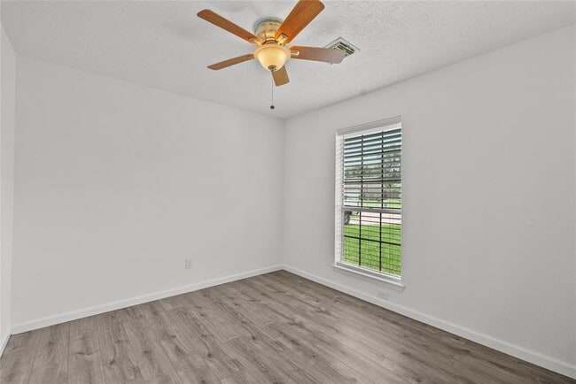 Building Photo - 2515 Northern Dr