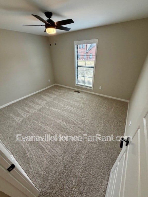 Building Photo - 3599 Sand Dr