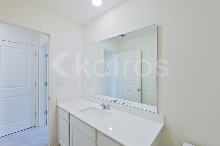 Building Photo - 638 Muster Fld Ct