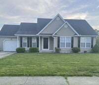 Building Photo - Lovely home close to shopping and entertainment.