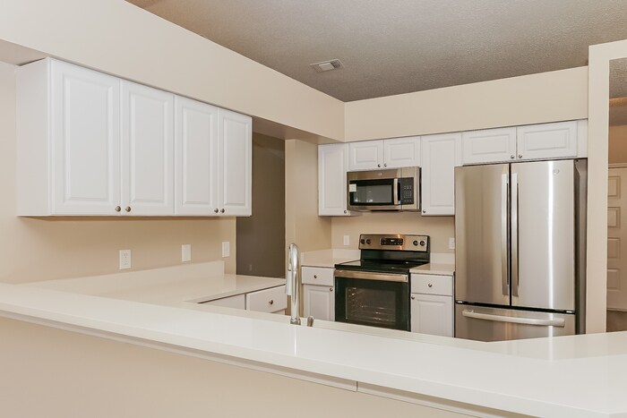 Building Photo - 2065 E Gloria Dr