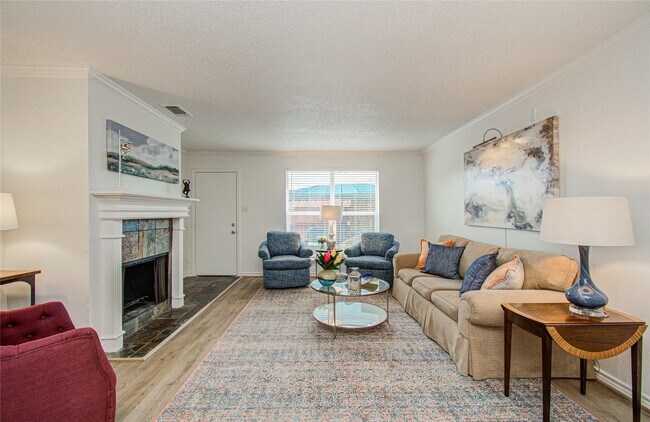 Building Photo - 15309 Kingfield Dr