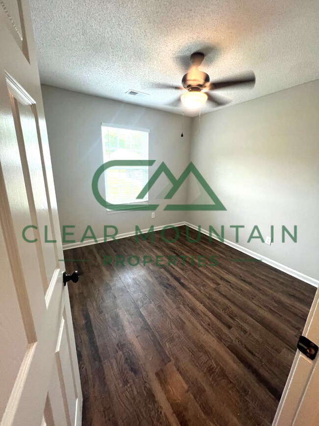 Building Photo - Move-in Special! Limited-Time Leasing Offer!