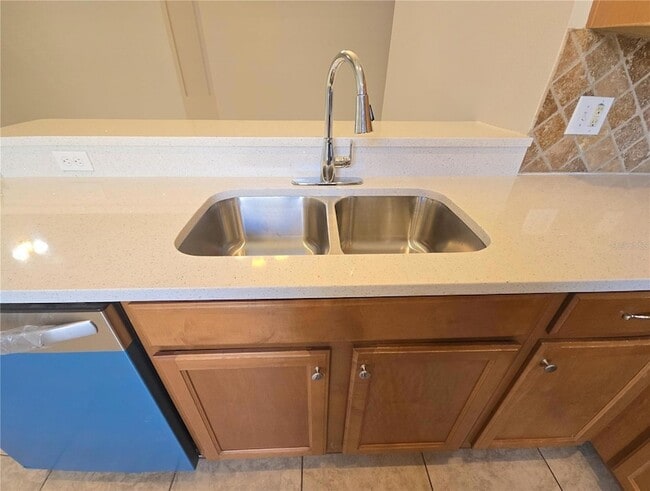 Building Photo - 5201 Sunset Canyon Dr