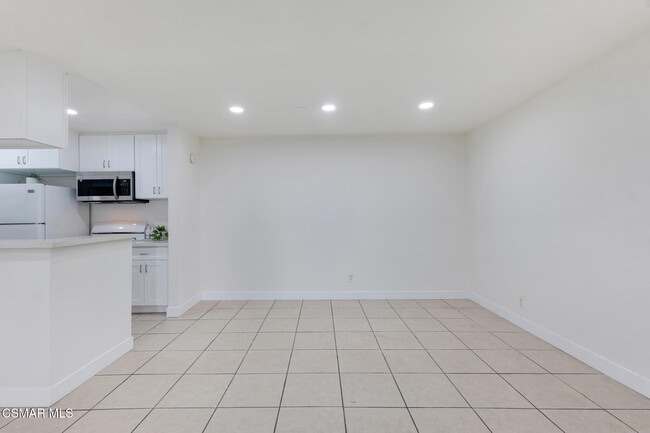 Building Photo - 5700 Etiwanda Ave