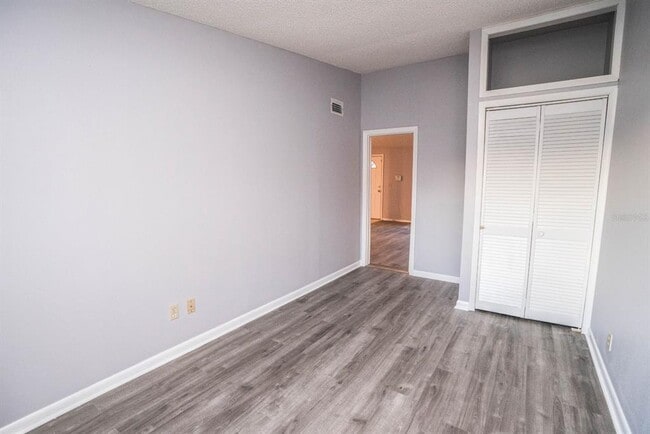 Building Photo - 2764 Kavalier Dr