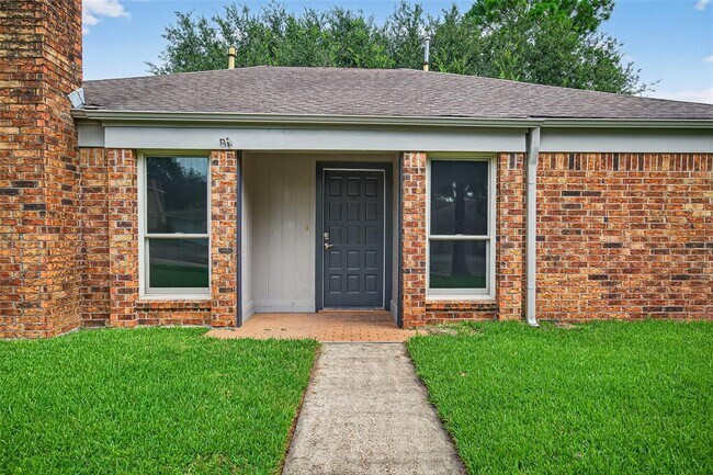 Building Photo - 16019 Parksley Dr