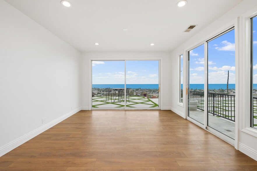 Building Photo - 4013 Via Manzana